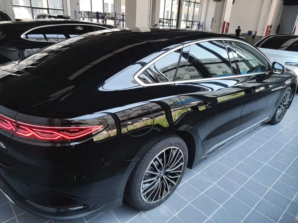 BYD Han 2022 DM-i 121KM Premium