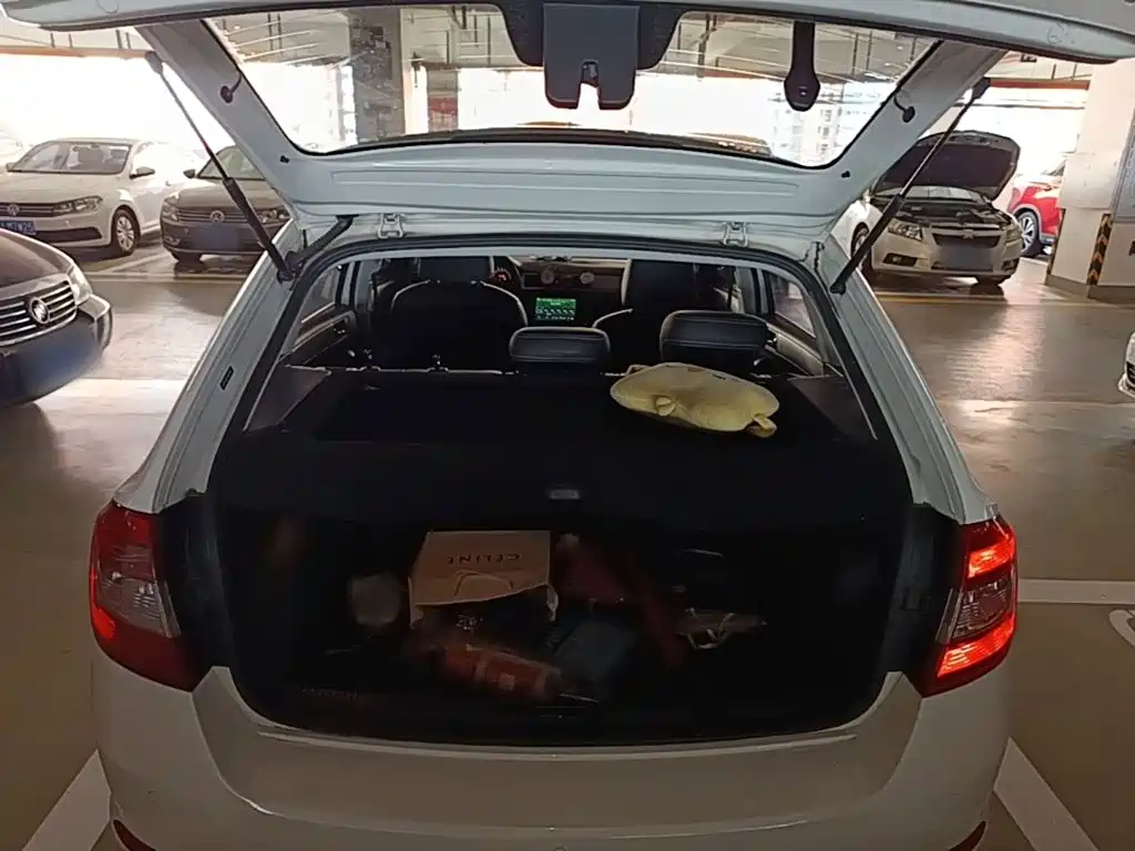 Skoda Rapid Spaceback — миниатюра 19