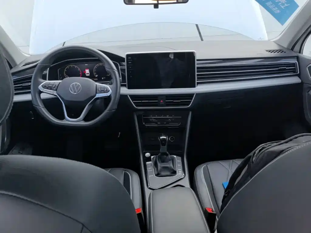 Volkswagen Tiguan L — миниатюра 10