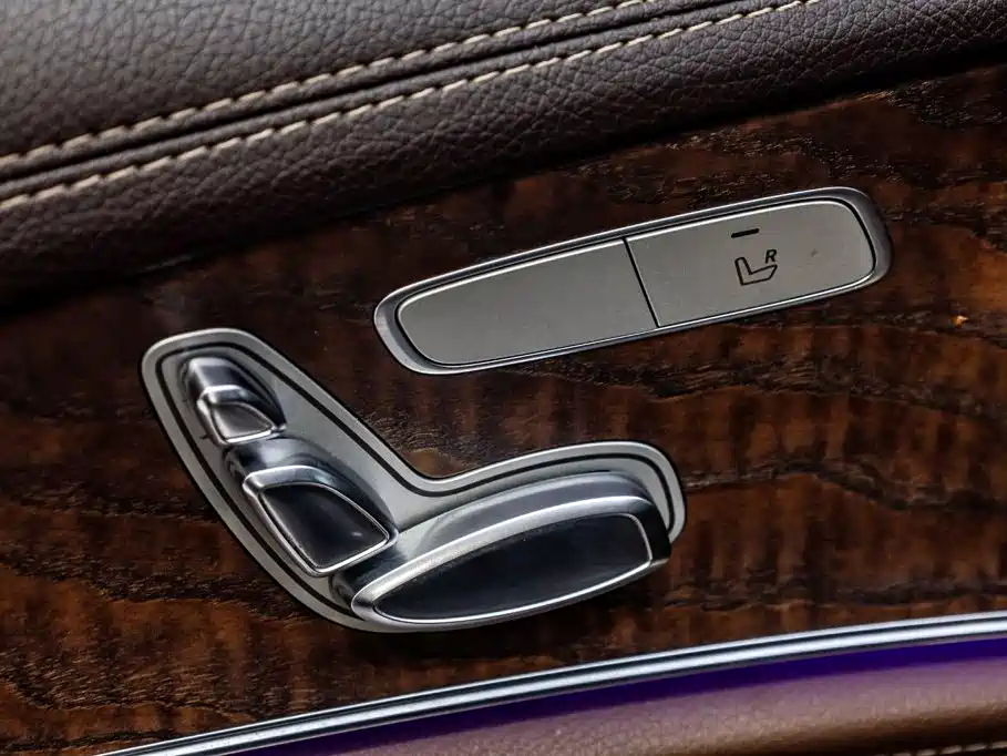 Mercedes-Benz E-Class — миниатюра 11