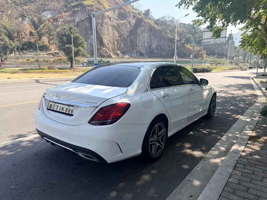 MERCEDES-BENZ C CLASS