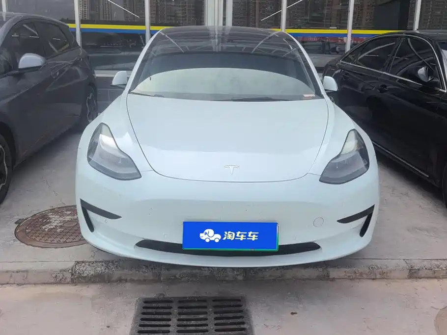 Tesla Model 3 — миниатюра 2
