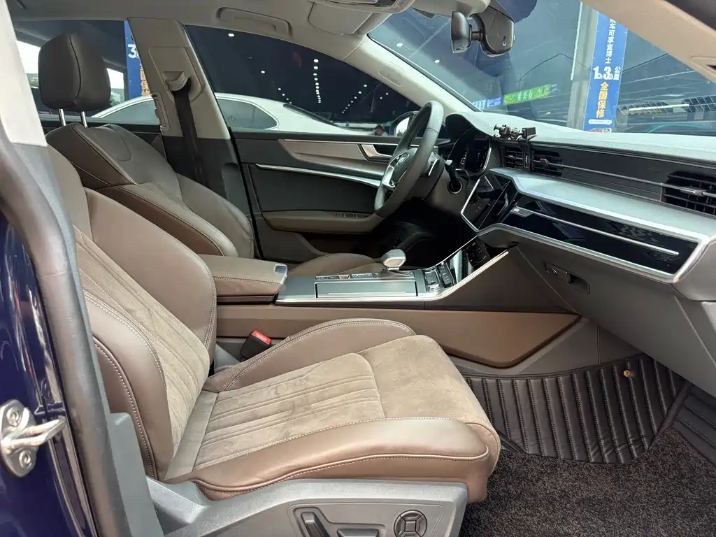 Audi A7L — миниатюра 13