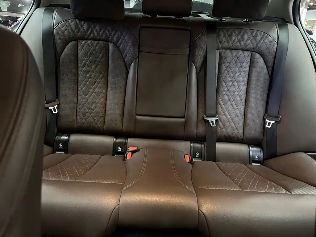 BMW 3 Series — миниатюра 10