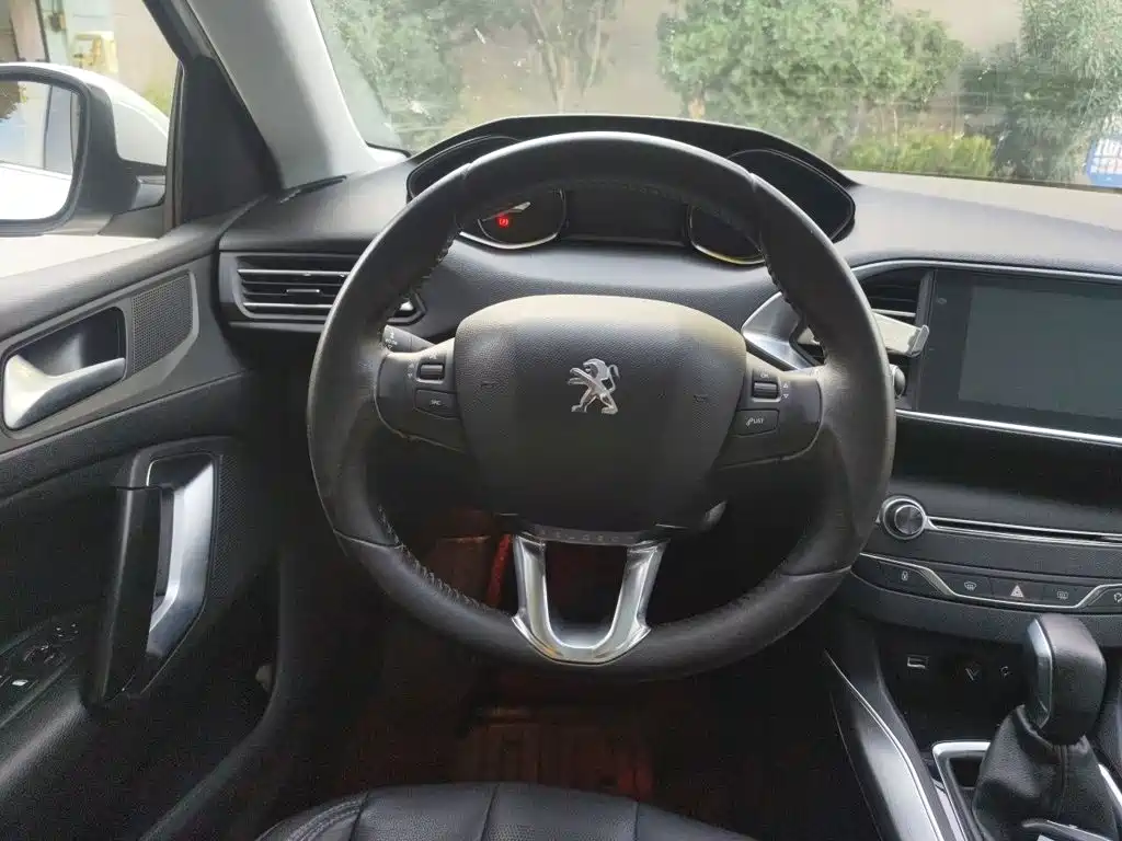 Peugeot 308S — миниатюра 6