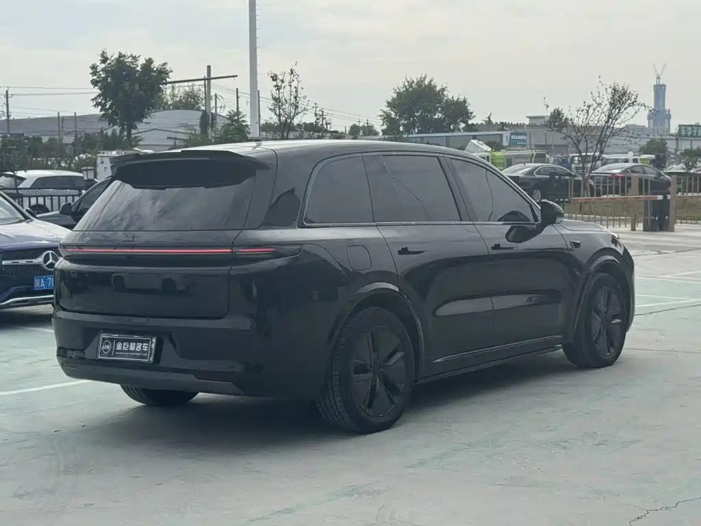 Li Auto Li L8 — миниатюра 10