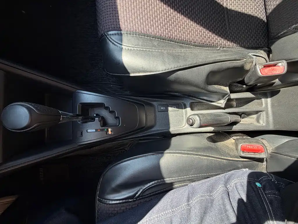 Toyota Yaris L — миниатюра 17
