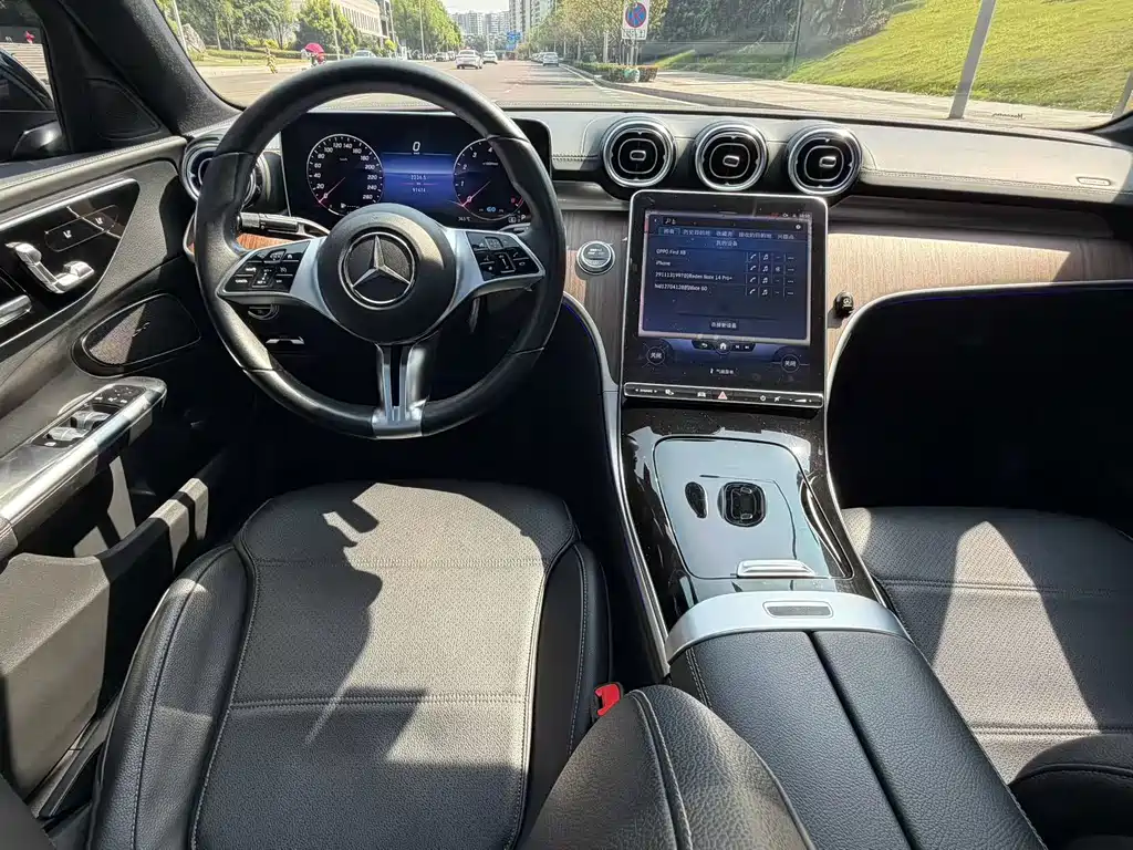 Mercedes-Benz C-Class — миниатюра 7