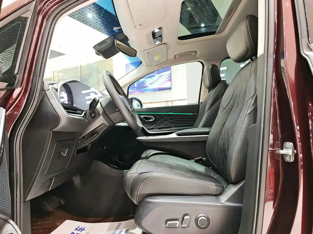MAXUS G90 — миниатюра 4