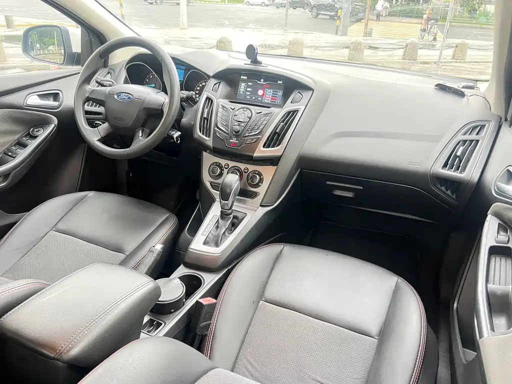 Ford Focus — миниатюра 22