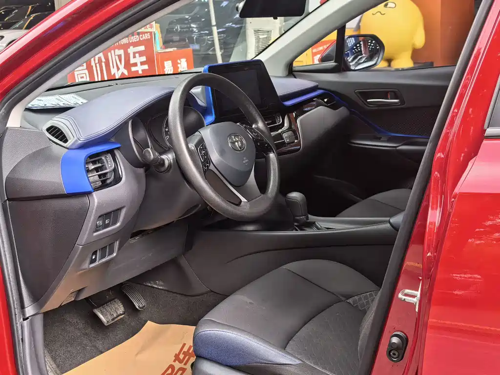 Toyota C-HR — миниатюра 13