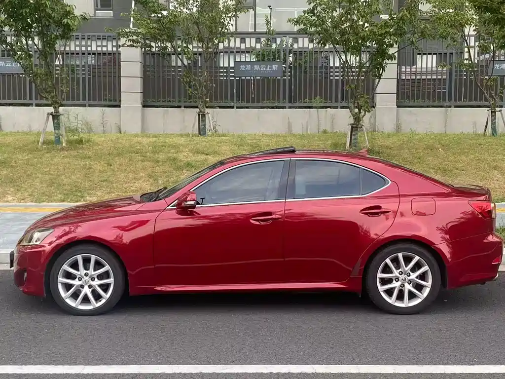 Lexus IS — миниатюра 3