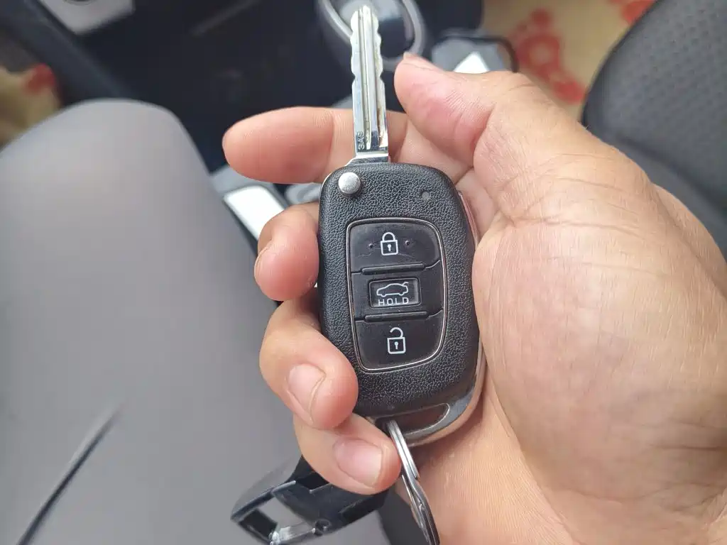 Hyundai Elantra — миниатюра 9