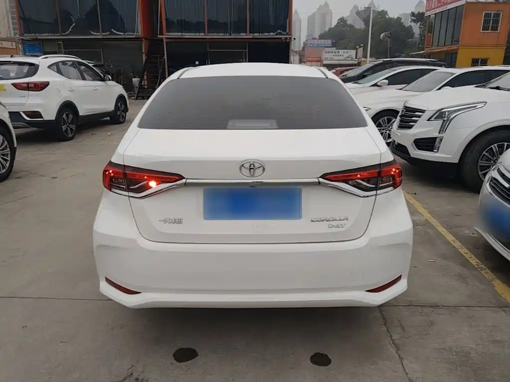 Toyota Corolla — миниатюра 6