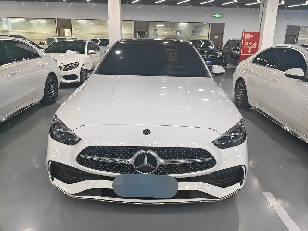 Mercedes-Benz C-Class — миниатюра 2