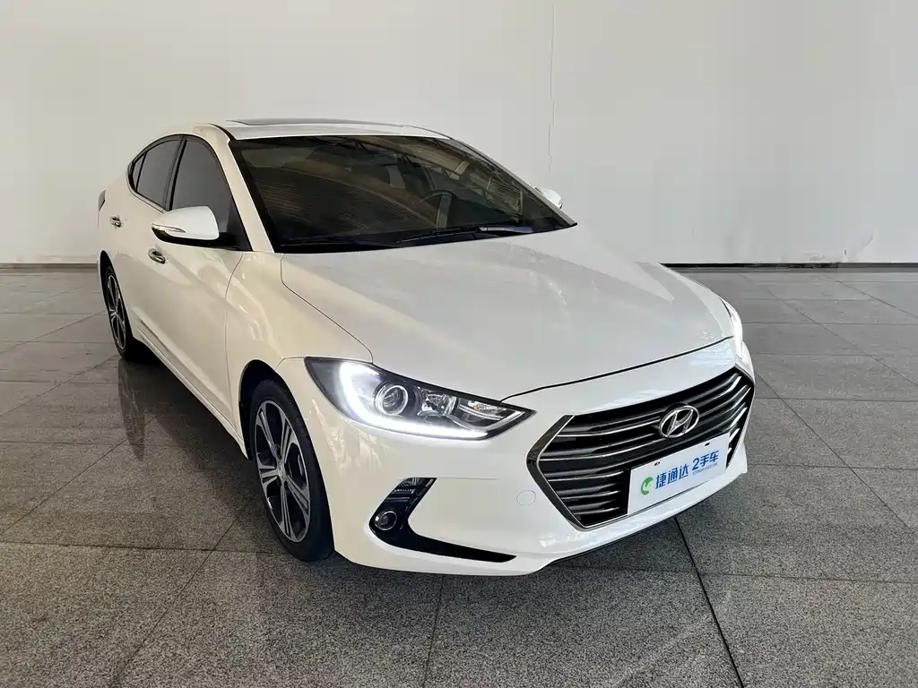 Hyundai Elantra — миниатюра 16