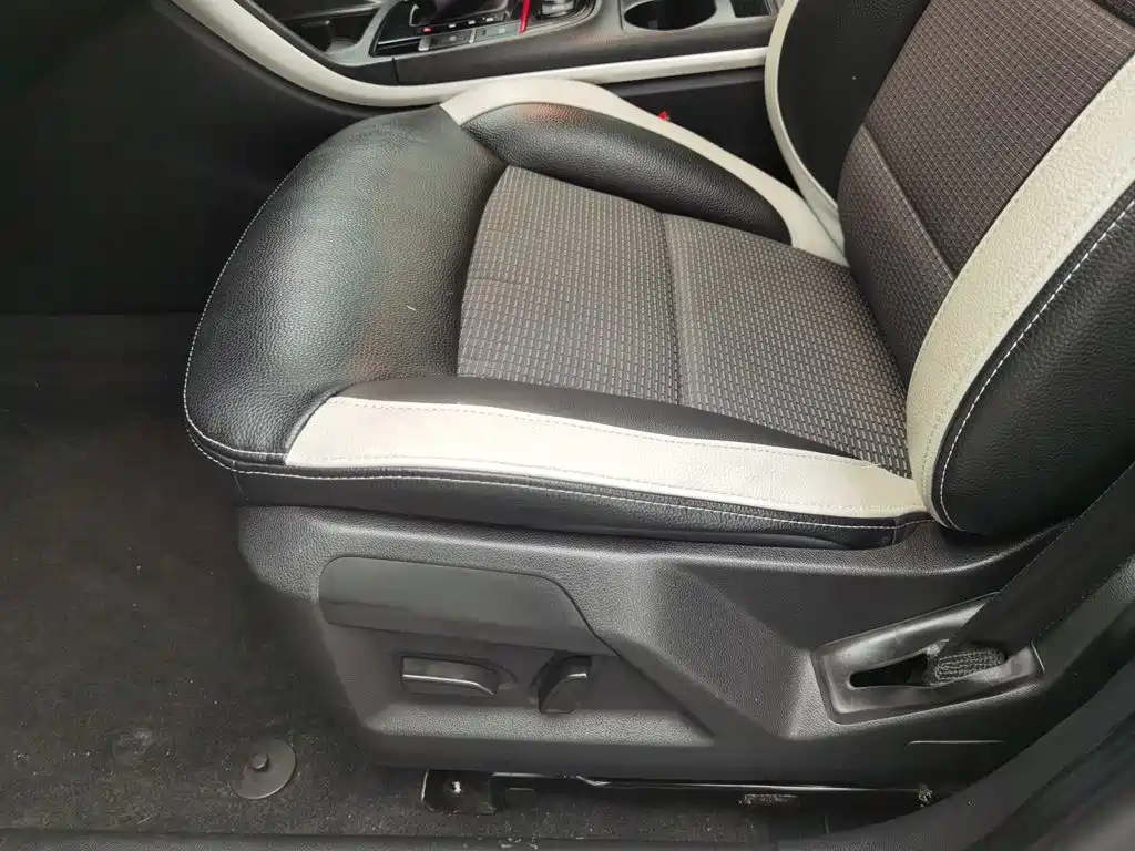 Qoros Qoros 5 — миниатюра 20