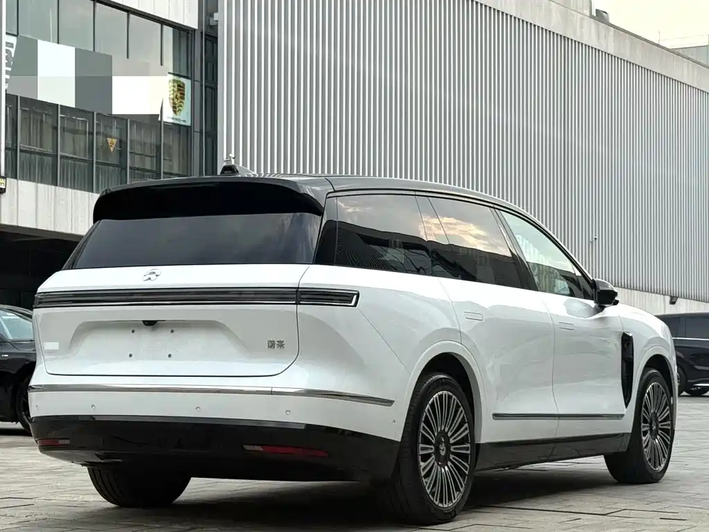 NIO ES8 — миниатюра 12
