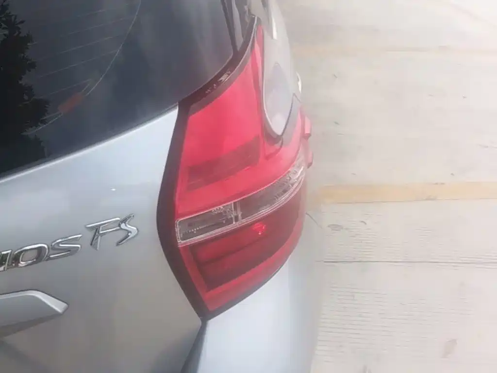Toyota Vios FS — миниатюра 8