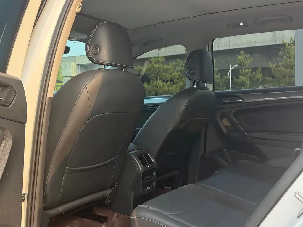 Volkswagen Tiguan L — миниатюра 8