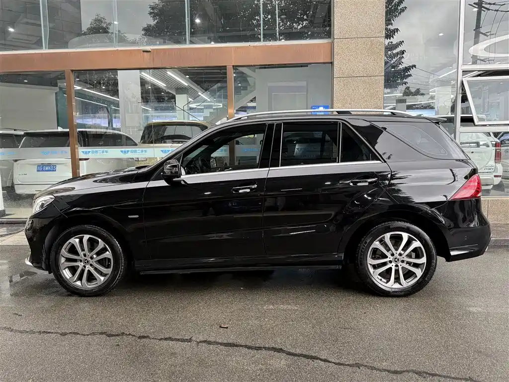 MERCEDES-BENZ  GLE