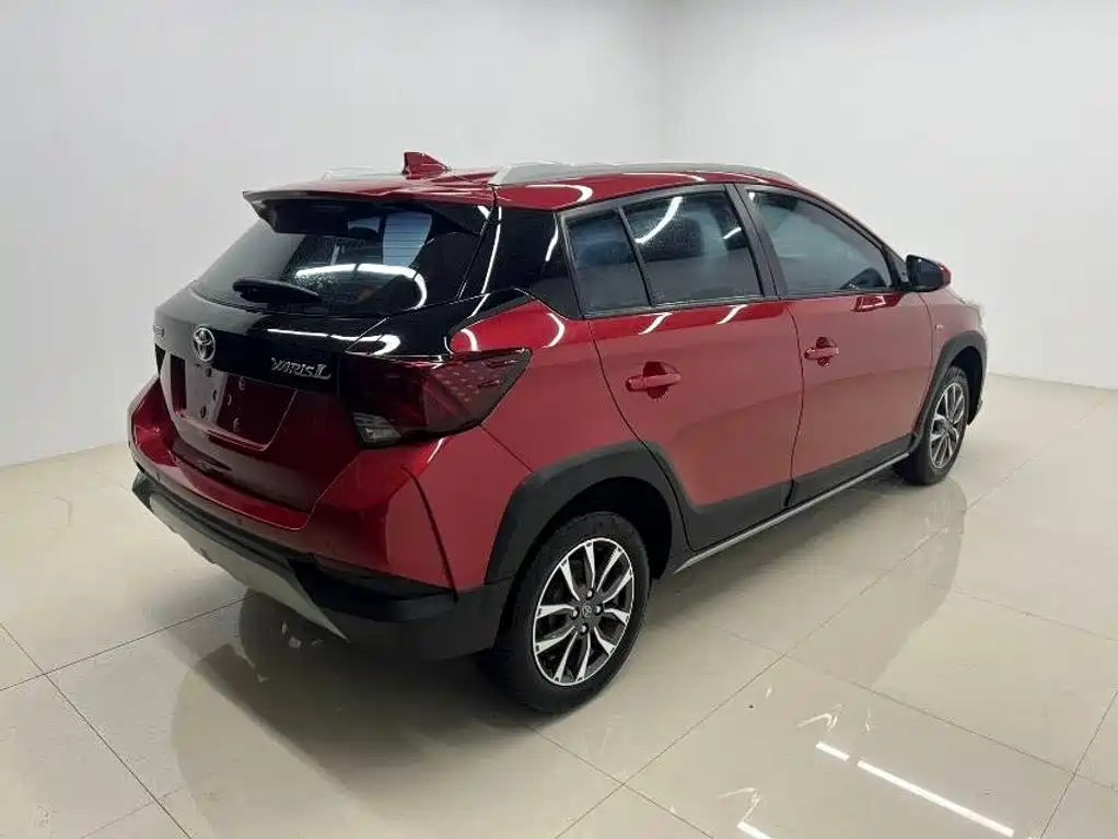 Toyota Yaris L — миниатюра 4