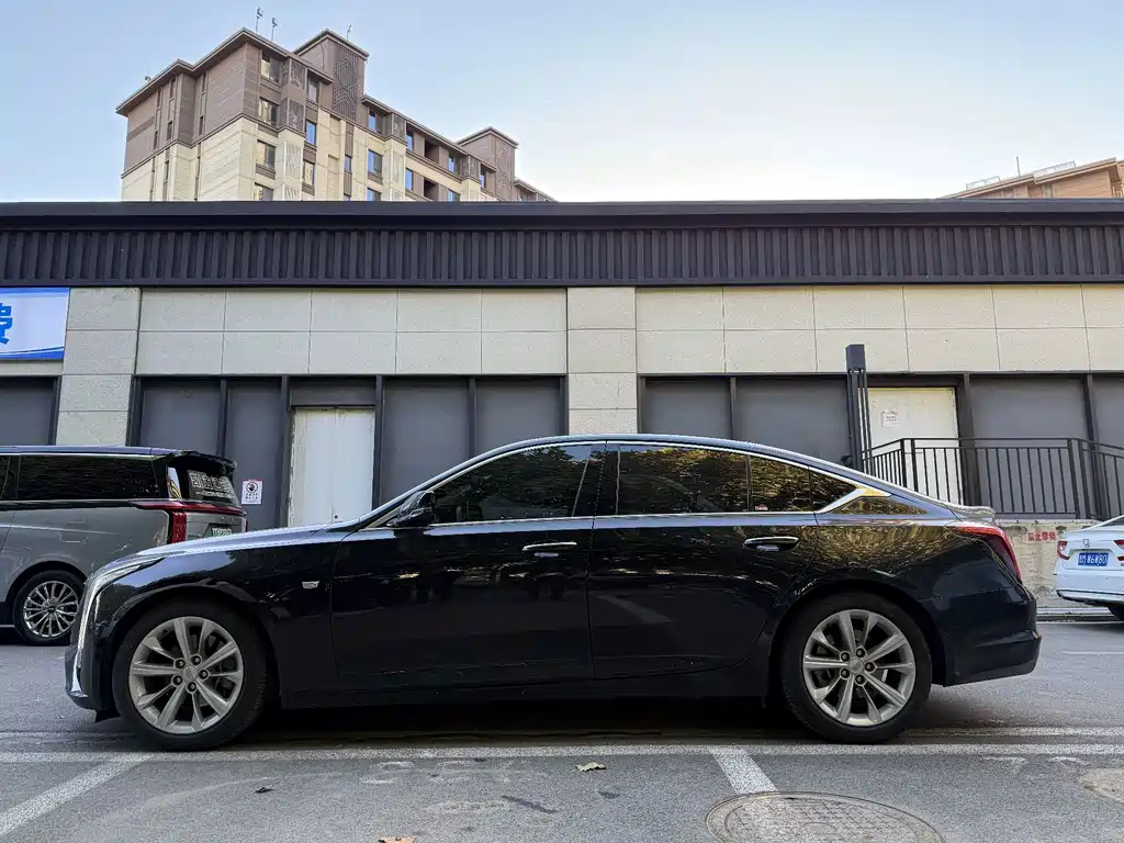 Cadillac CT5 — миниатюра 3