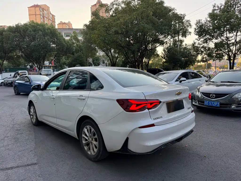 Chevrolet Monza — миниатюра 4