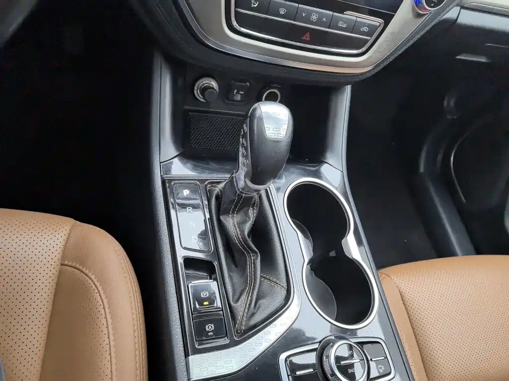 Changan CS95 — миниатюра 13