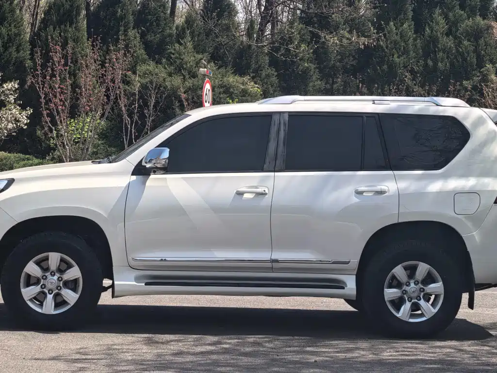 Toyota Land Cruiser Prado 2015 2.7L