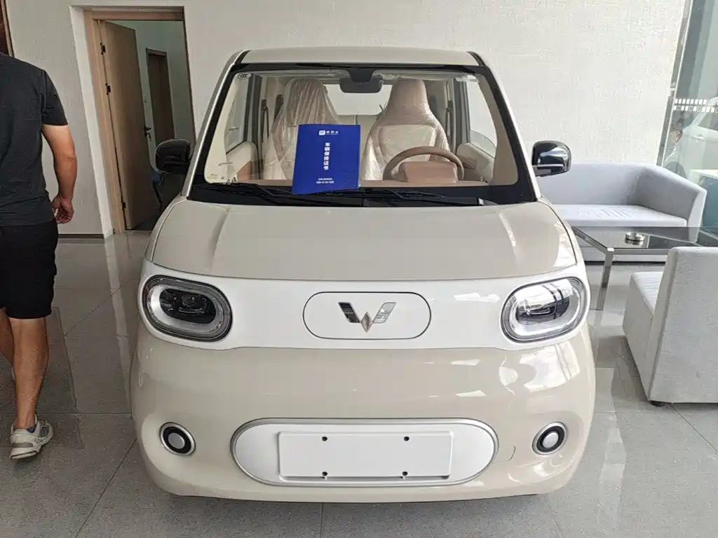 Wuling MINIEV — миниатюра 3