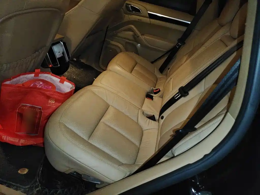 Porsche Cayenne — миниатюра 18