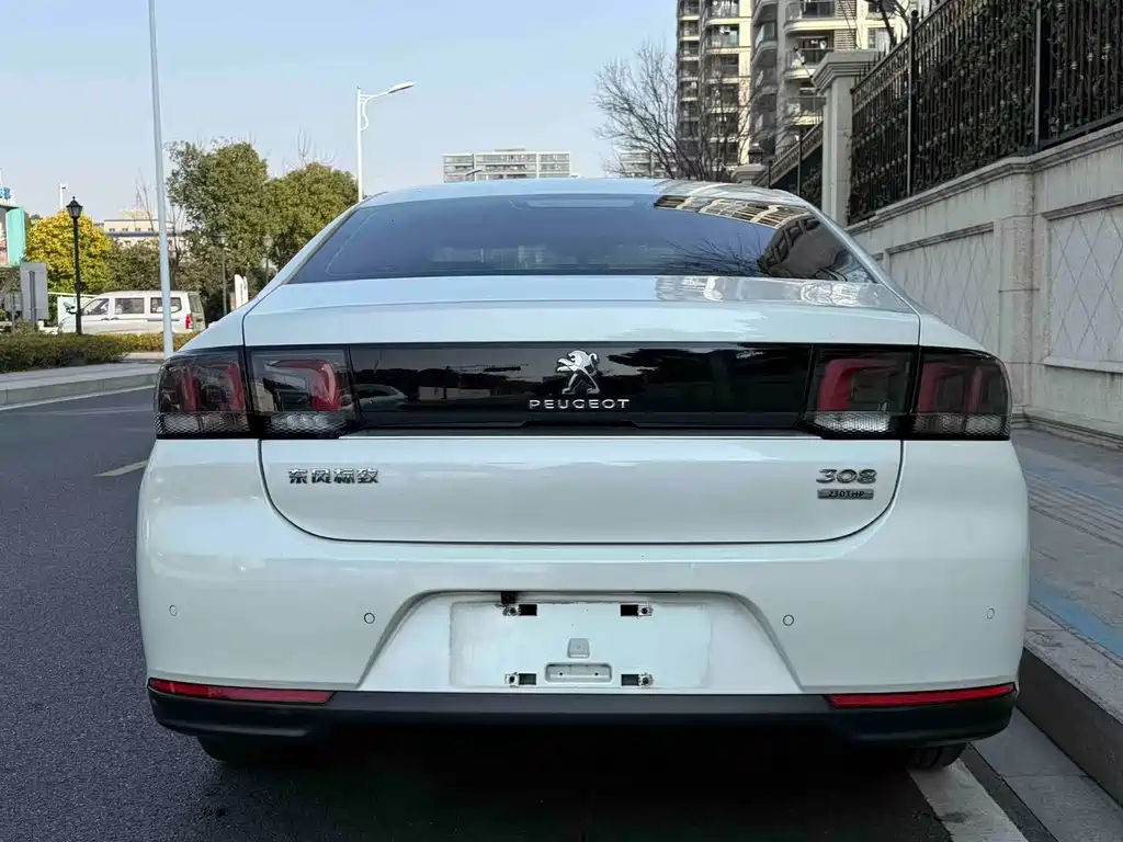 Peugeot 308 — миниатюра 4