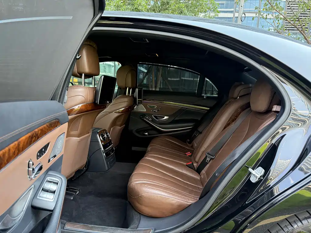Mercedes-Benz S-Class — миниатюра 10