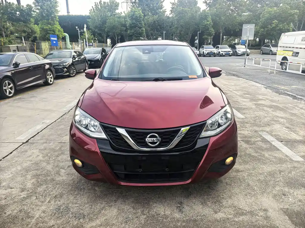 Nissan Tiida — миниатюра 2