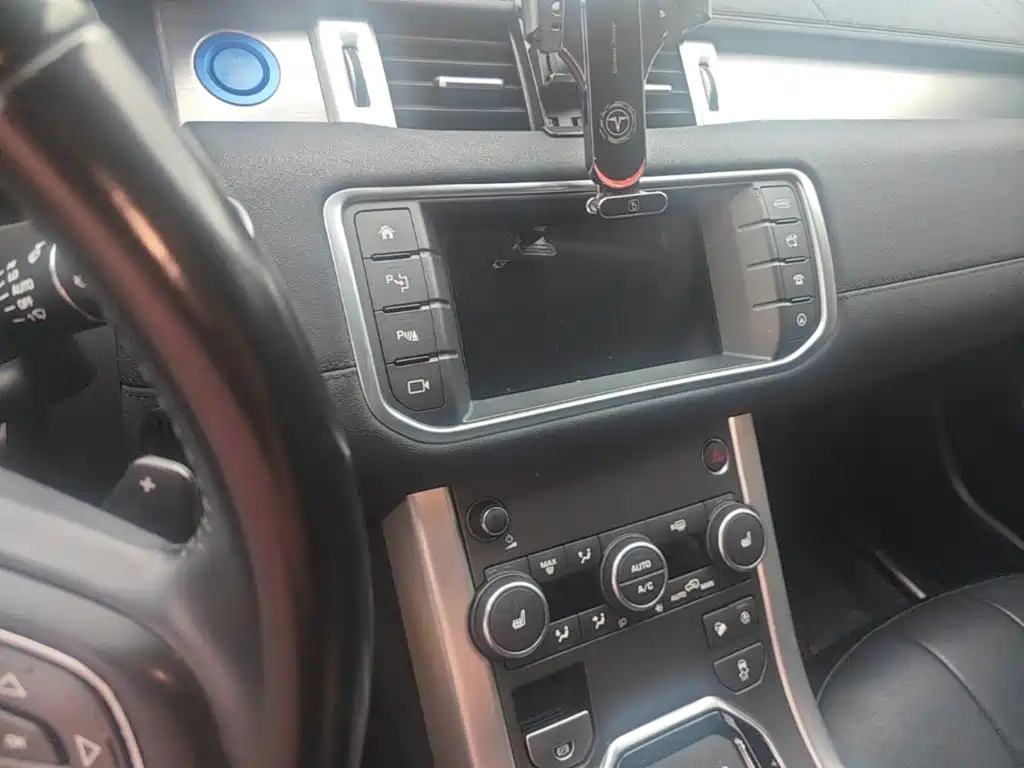 Land Rover Evoque — миниатюра 13
