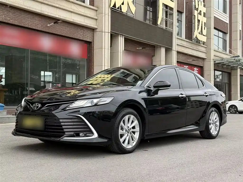 Купить Toyota Camry