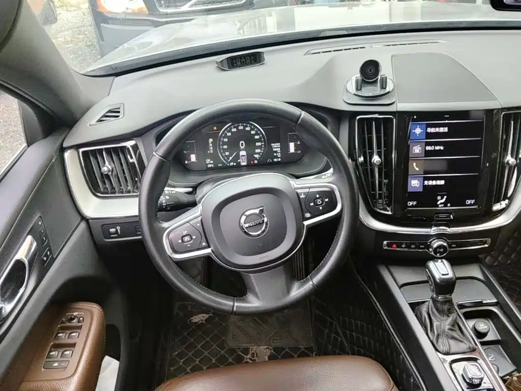Volvo XC60 — миниатюра 11