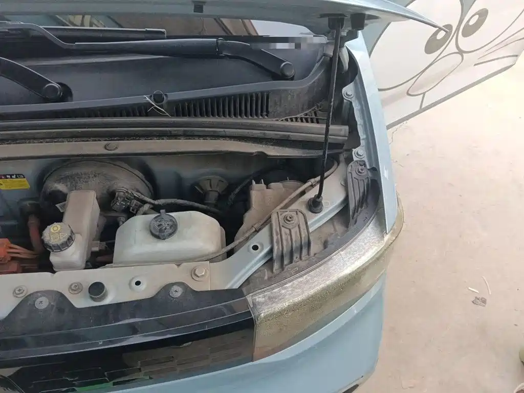 Wuling MINIEV — миниатюра 20