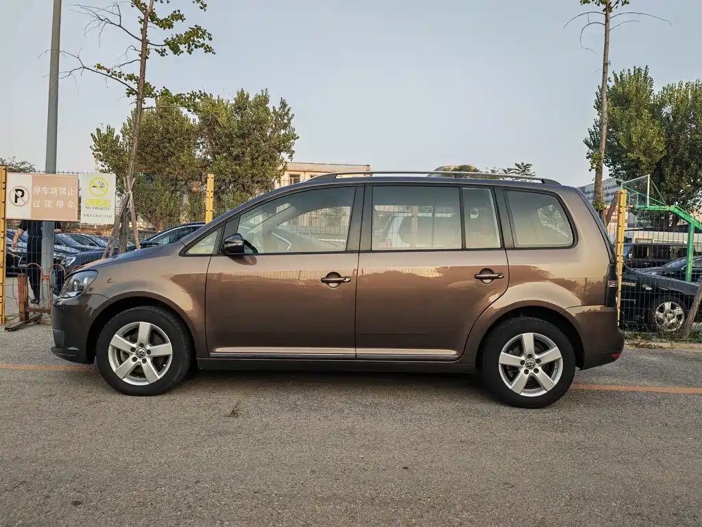 Volkswagen Touran — миниатюра 14