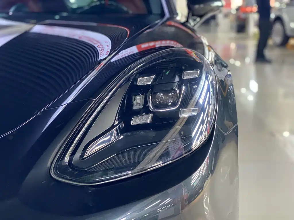 Porsche Panamera — миниатюра 3