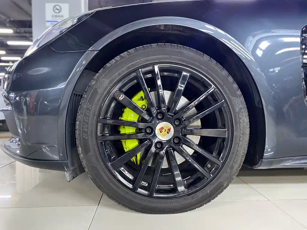 Porsche Panamera — миниатюра 4