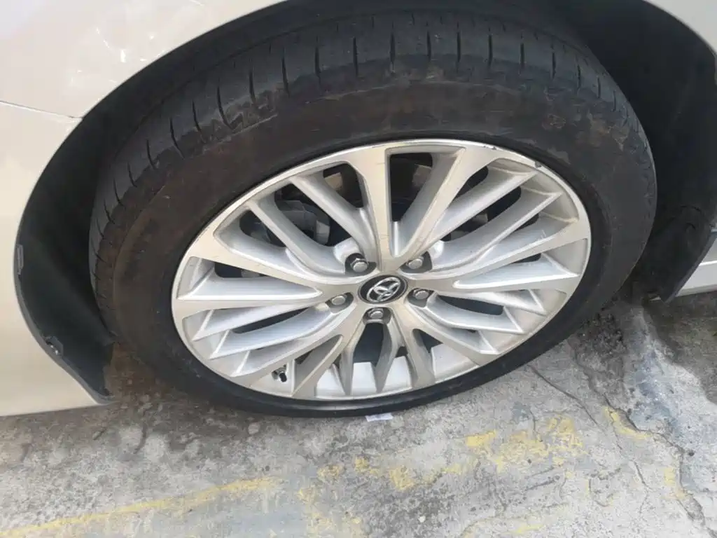 Toyota Camry — миниатюра 23