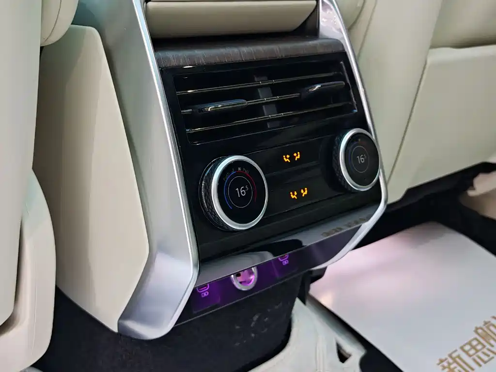 Land Rover Range Rover — миниатюра 9