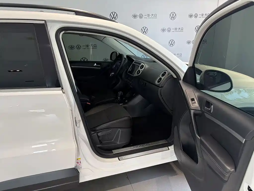 Volkswagen Tiguan — миниатюра 8