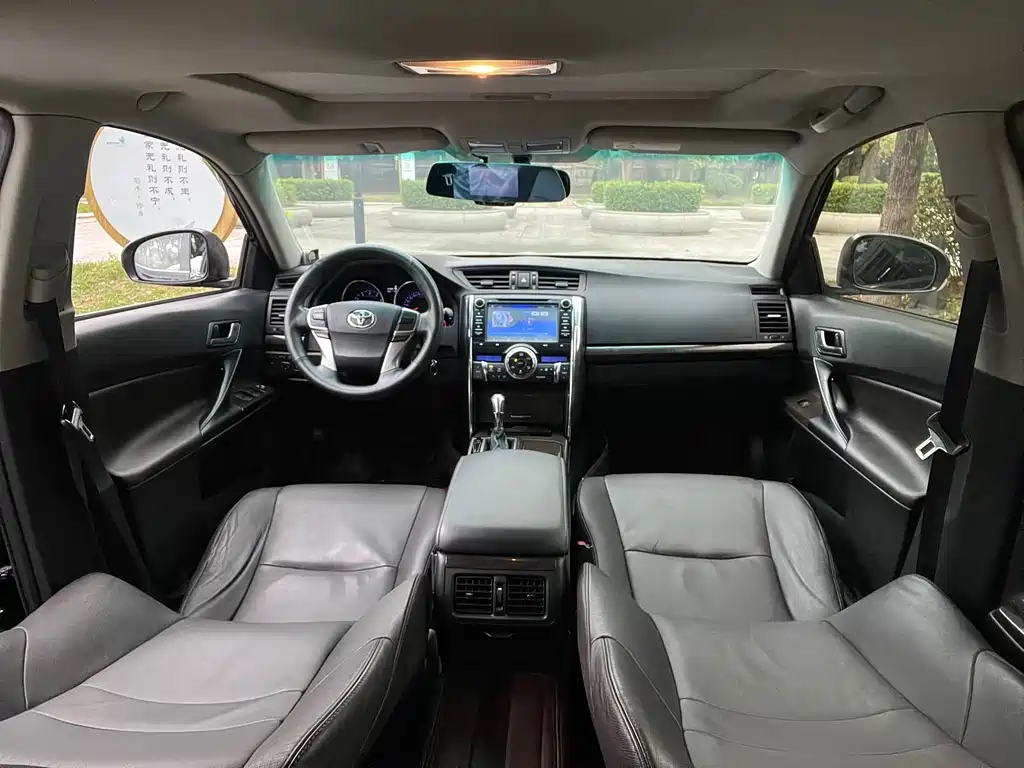 Toyota Reiz — миниатюра 11