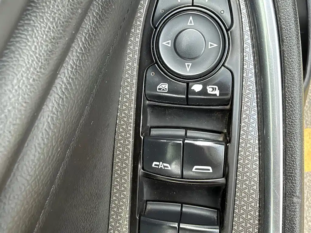 Chevrolet Malibu XL — миниатюра 28