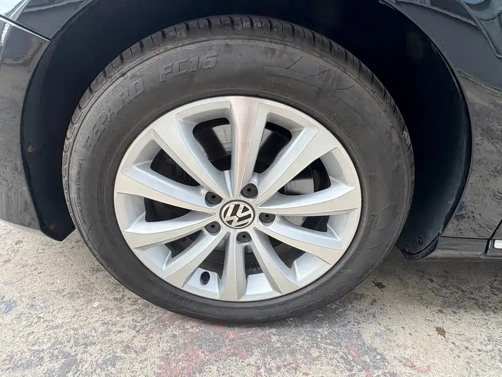 Volkswagen Magotan — миниатюра 4