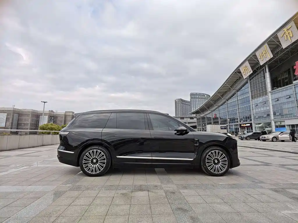 NIO ES8 2026 мест Executive Luxury