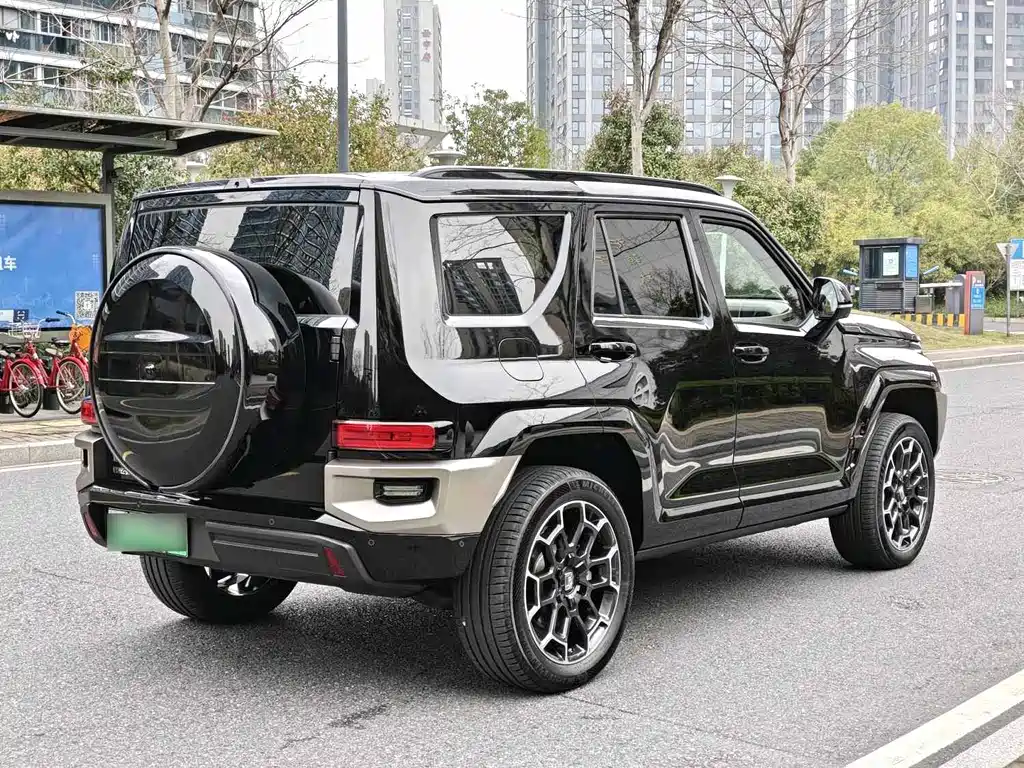 TANK TANK 700 NEW ENERGY